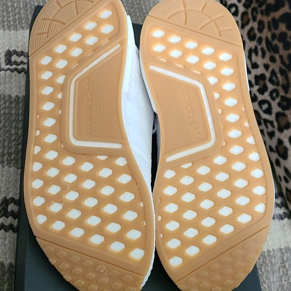 Adidas - Picture 5 of 7